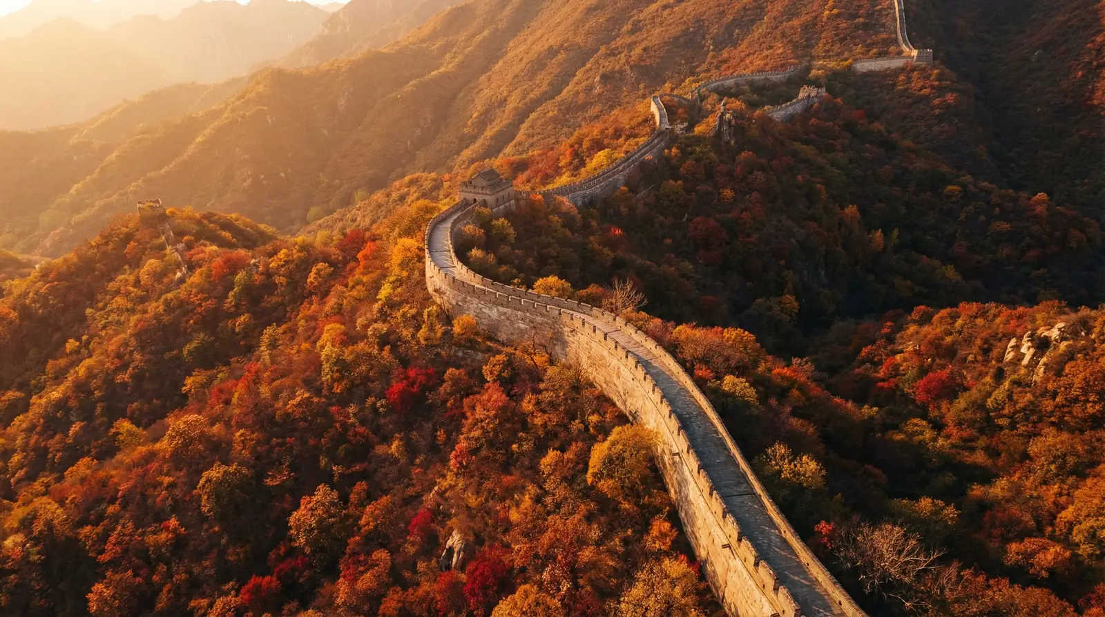 坠落甜醋鱼 秋日长城航拍全景